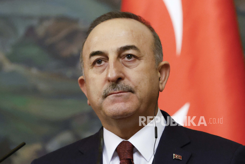 Menteri Luar Negeri Turki Mevlut Cavusoglu mengatakan gerakan neo Nazi telah menyebabkan peningkatan Islamofobia