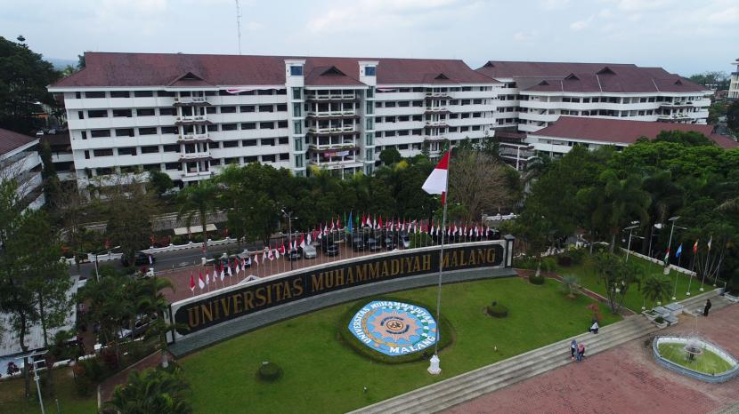 Potret gedung kuliah di Universitas Muhammadiyah Malang UMM Universitas yang dikenal dengan sebutan Kampus Putih ini baru saja mendapatkan predikat sebagai kampus swasta terbaik keenam se Asia Tenggara menurut data yang dikeluarkan oleh AppliedHE