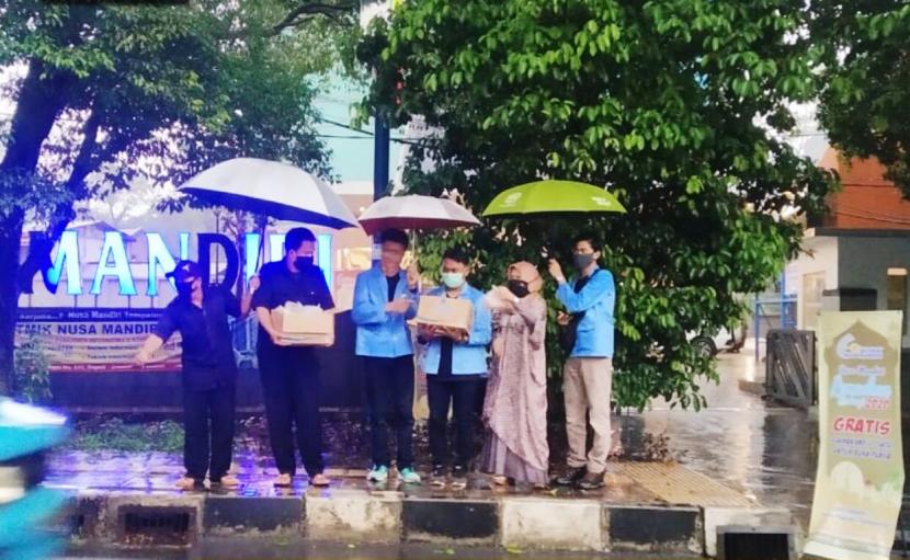 Salah satu kegiatan Nurani Memberi Negeri yang diadakan oleh Universitas Nusa Mandiri UNM pada setiap bulan Ramadhan