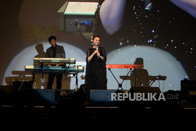Penyanyi Rossa mengembalikan honor menyanyi dalam acara DNA Pro ke Bareskrim Polri