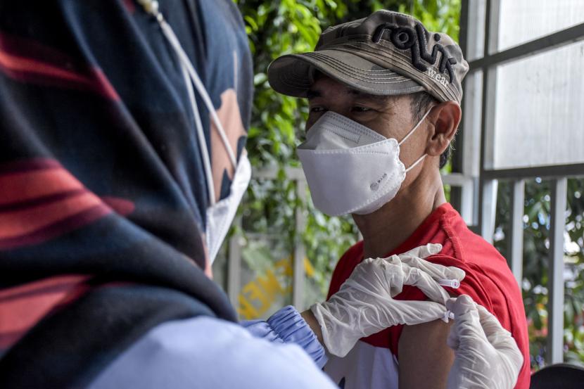 Pasokan vaksin Covid 19 di Indonesia dinilai masih mencukup sehingga Indonesia belum akan menggunakan vaksin Convidecia