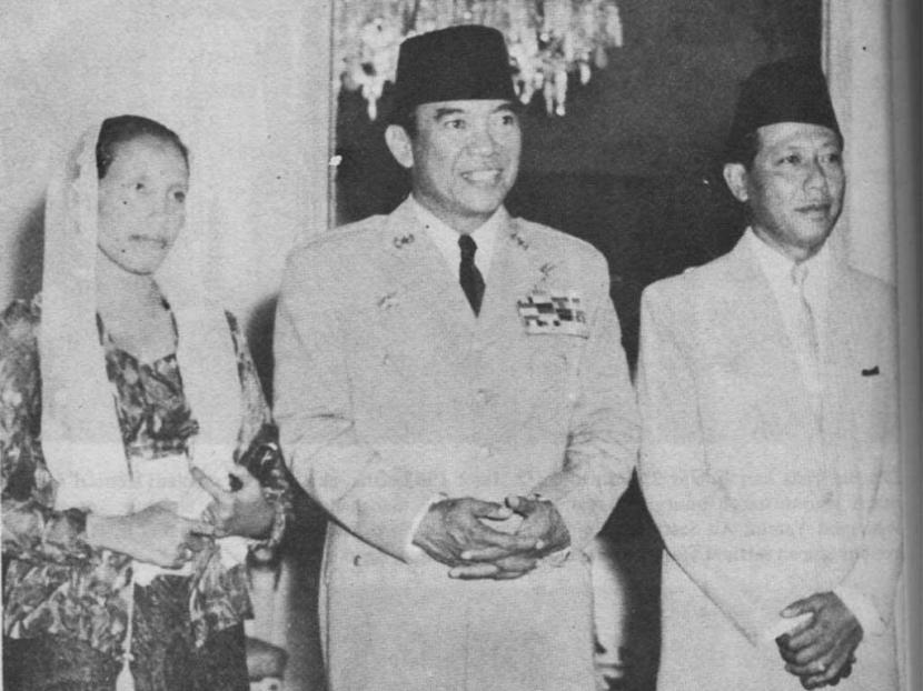 Presiden Sukarno bersama Menteri Agama Saifuddin Zuhri