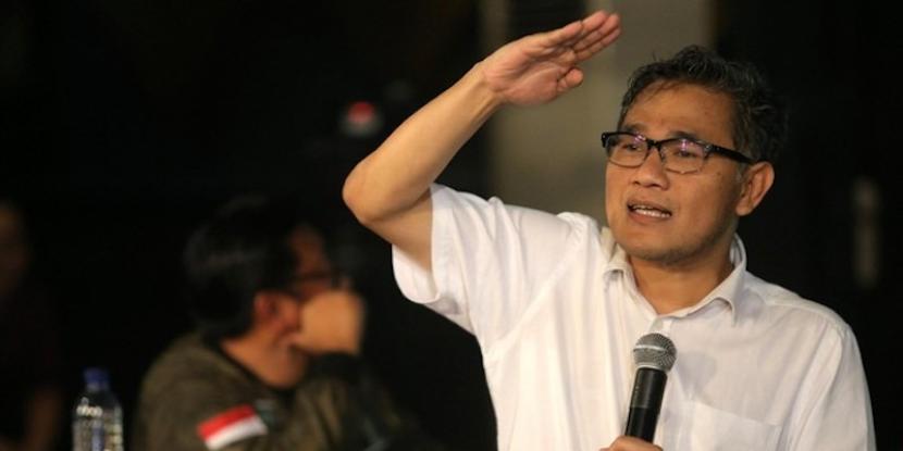 Politikus PDIP Budiman Sudjatmiko Politikus PDIP Budiman Sudjatmiko membantah pernah meminta jatah menteri ke Jokowi