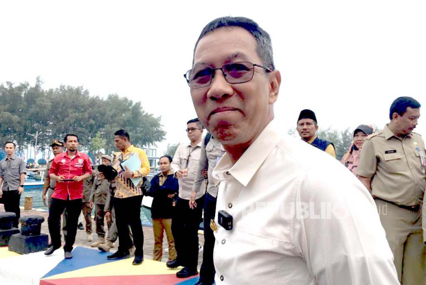 Penjabat Pj Gubernur DKI Jakarta Heru Budi Hartono berkunjung ke Pulau Pramuka Kabupaten Administrasi Kepulauan Seribu pada Selasa 2572023