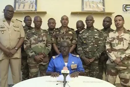 Tentara militer di negara Afrika Barat, Niger, telah mengumumkan melakukan kudeta terhadap pemerintah resmi negara ini di TV nasional.