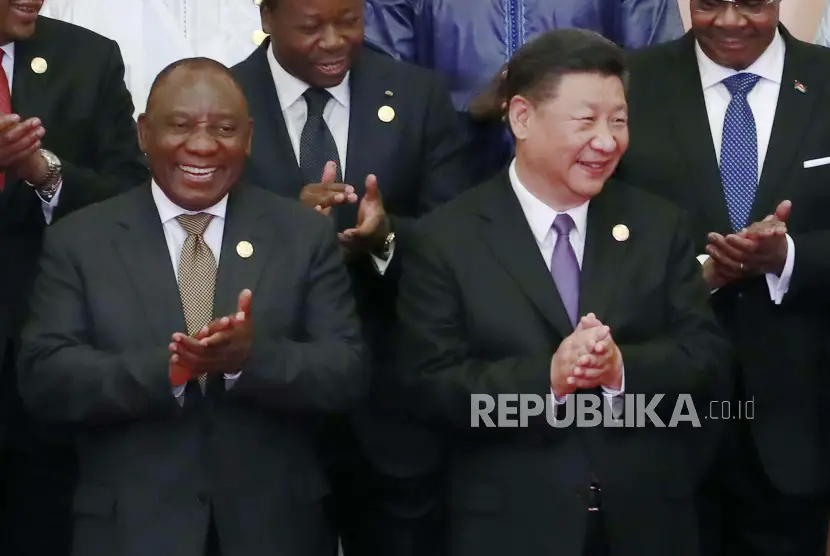 Presiden Cina Xi Jinping dan Presiden Afrika Selatan Cyril Ramaphosa